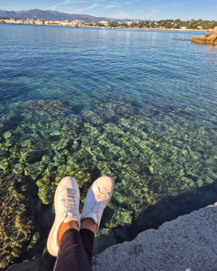 Pieds au bord de l'eau